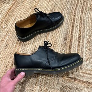 Men’s Doc Martens 1461 shoes. Good condition